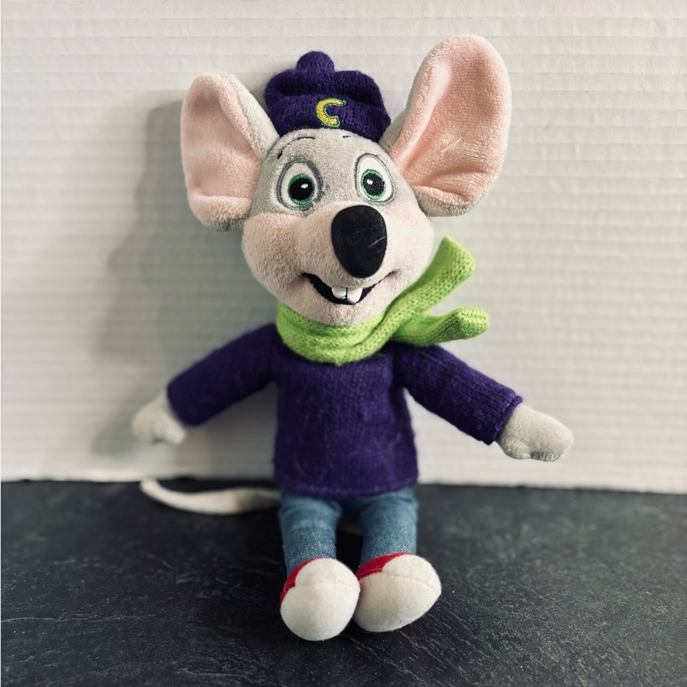 Chuck E Cheese 2014 limited edition plush winter fun mouse 11 inch